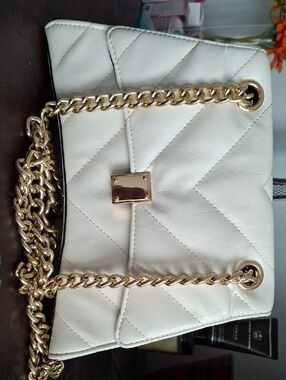 Aldo Cream Quilted Chain-Strap Shoulder Bag in Ivory with Gold Hardware, Great.